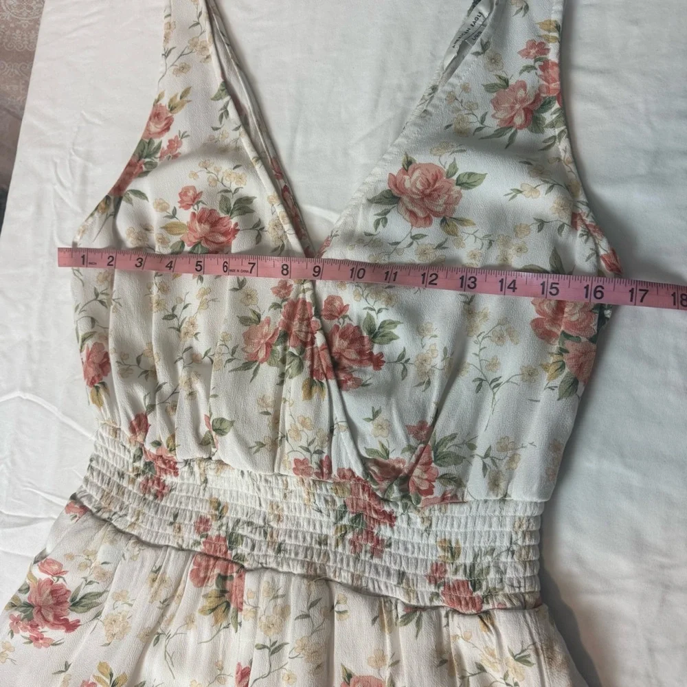 American Eagle Cream and Pink Floral Mini Romper Flowy Ruffle Hem Size Large - Picture 10 of 13